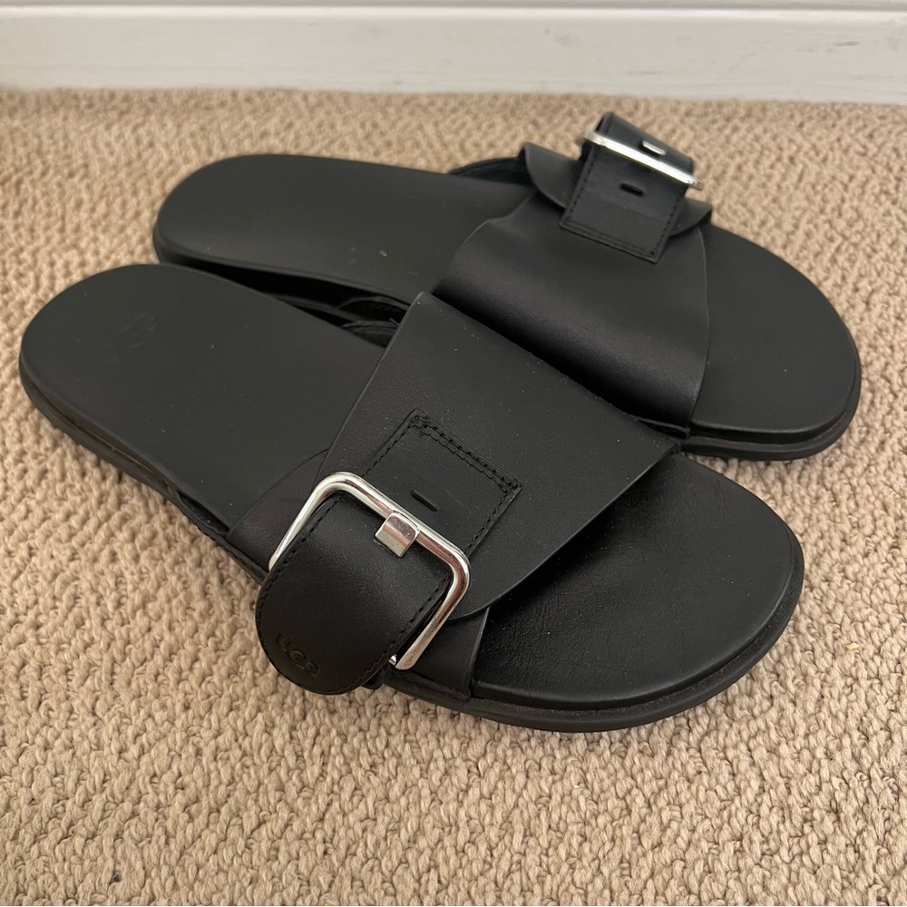 UGG Solivan Buckle Slide